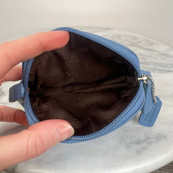 Vintage Coach Blue Soft Leather Cosmetic Case Zip Pouch - Picture 6 of 12